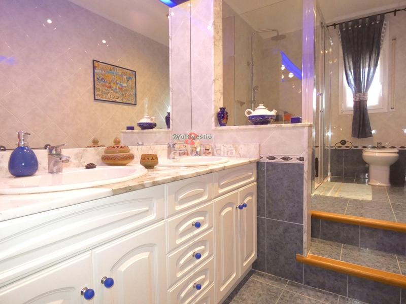 Foto d31edf3a-5db5-4d32-b123-c7b79fa0ad43. Casa adosada preciosa casa adosada en mas barceló con garaje y en perfecto estado. en Calonge