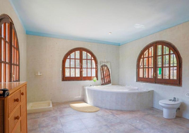 Foto f12cc39d-3f28-43f7-ac9b-d04a3a7fe25b. Casa sta. cristina de aro chalet en urb. vall repós, de 182 m2 sobre parcela de 981 m2 en Santa Cristina d´Aro