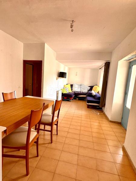 Foto 5b616a71-b6a8-4b2e-8c04-f58fe42a59ca. Masía casa de piedra para restaurar con garaje y patio en pleno centro del pueblo en Calonge