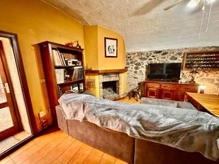 Masia a Sant Joan - Vilarrom. Sant joan de palams casa de piedra de 156 m2 en el casco antigu