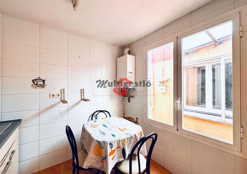 Foto fac257c7-77b6-4c42-886e-791997b6660e. Planta baixa amb calefacció a Poble Calonge
