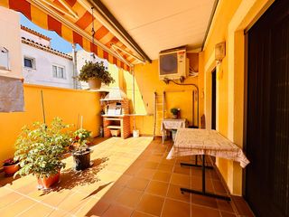 Semi detached house in Centre. Palamós casa adosada con garaje, en la zona del puerto nautico