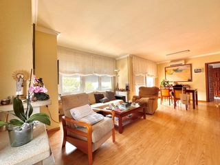 Casa en Centre. Palamós piso con entrada independiente con garaje opcional, zona