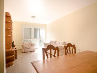 Location Appartement  Calle trujilla la. Piso amplio con garaje y trastero