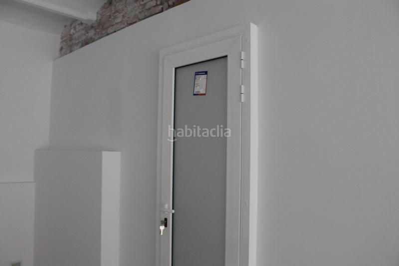 Foto c4df39d5-58cd-4116-864a-0ffdc1bac19b. Alquiler local comercial alquiler local comercial gran via sant germà en Barcelona