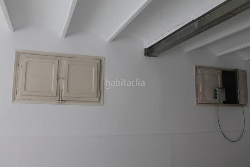 Foto f01b4e1c-8373-4932-bd67-730733c6fc1d. Rent business premise in Font de la Guatlla Barcelona