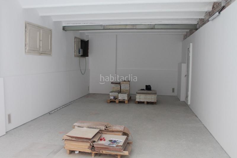 Foto f4d82965-1f85-410d-898a-03c3cc369c3e. Rent business premise in Font de la Guatlla Barcelona