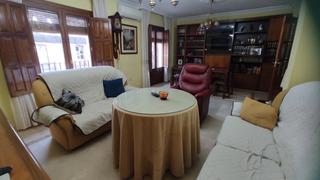 Appartement à Loja. Piso en muy buen estado y amueblado en pleno centro de loja.