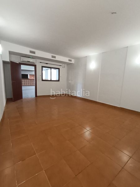 Foto 67de7c8f-8503-4aa4-9ef5-c5890b581e4c. Lloguer local comercial a Loja