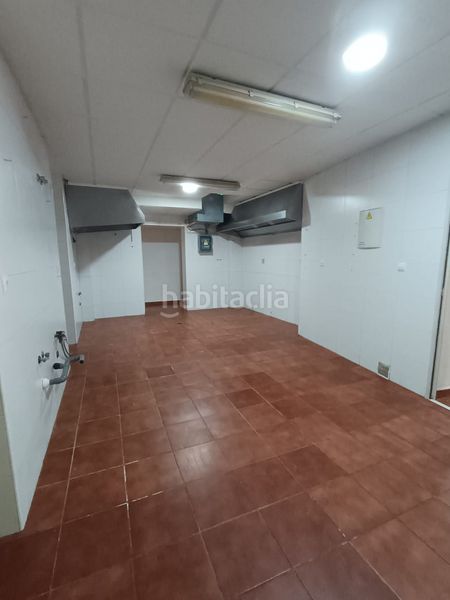 Foto 69bb8d62-fde1-4c02-a730-7ea90c88733b. Lloguer local comercial a Loja