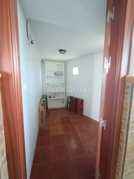 Foto ed9c1206-c8c3-4d41-b16f-c5b7708975ee. Lloguer local comercial a Loja