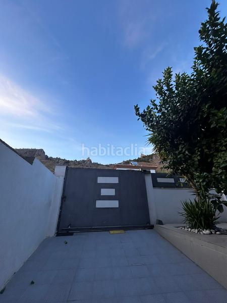 Foto 0d59925c-ebfe-4f41-b73f-cbf5740a6b7b. Chalet avec parking piscine dans Loja