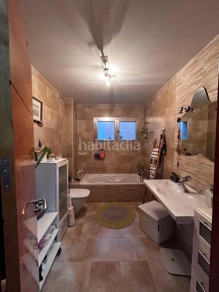 Foto 8419a0cd-7333-401c-87f8-cf1e3e700df3. Chalet avec parking piscine dans Loja