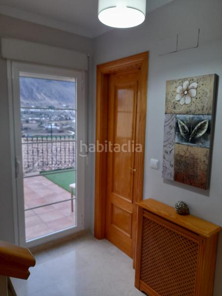 Foto 43277356-552d-49b0-b06e-f1bcd37d209a. Casa adosada  con terraza en el centro en Loja