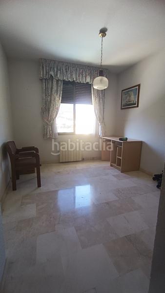 Foto 11c7b95e-ed14-4bef-a8c1-6503cfdbbe01. Chalet con camino riscaldamento parcheggio piscina in Loja