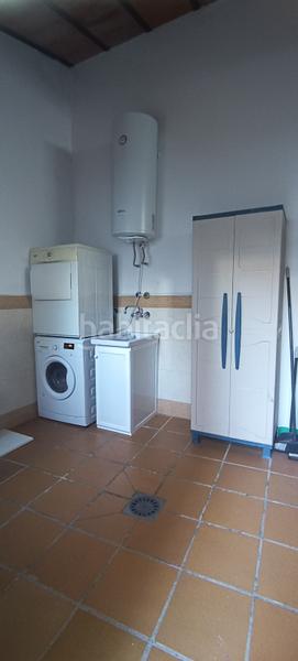 Foto 68be8f2d-60cf-4497-92d6-4a822343ff33. Casa adosada se vende casa con patio y terraza en muy buen estado en Loja