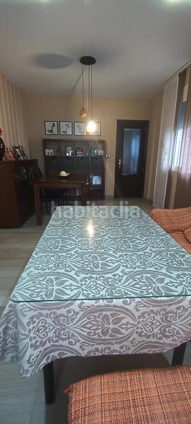 Foto 7ae65b4d-06b9-4040-87ee-f63e72db9d1d. Casa adosada se vende casa con patio y terraza en muy buen estado en Loja