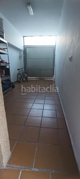 Foto eb41e80e-15e1-4364-b496-4d891f6126fe. Casa adosada se vende casa con patio y terraza en muy buen estado en Loja