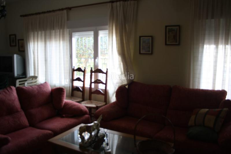 Foto ec4e1712-626f-440d-802e-6d43943c3ffd. Chalet venta de chalet zona llano piña en Loja