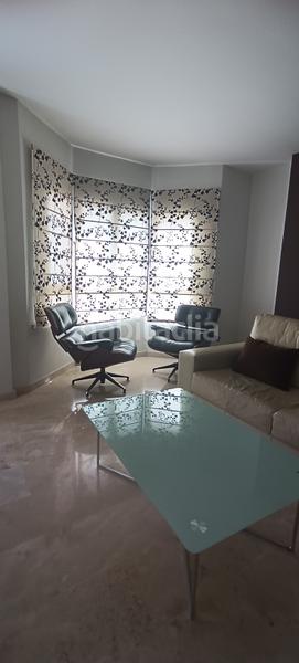Foto dfe00ac3-a233-490d-8d9a-8e3b73ceb7d1. Piso totalmente amueblado, listo para vivir de inmediato. en Loja