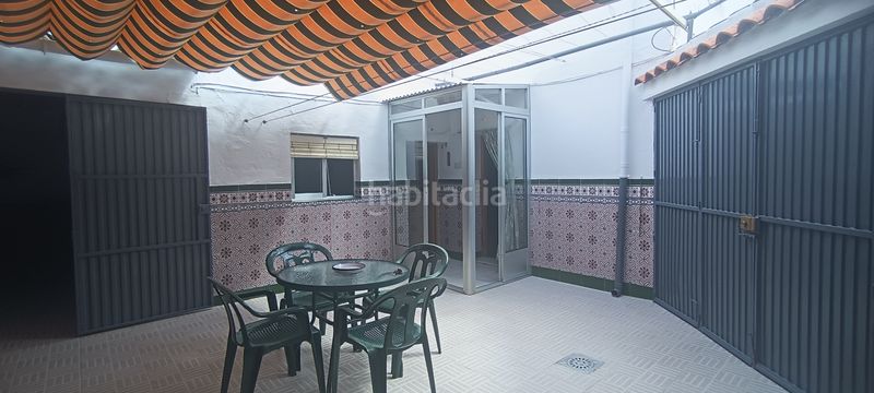 Foto 52e98610-13e4-45f3-890d-1f5cdf760ce1. Casa a Loja