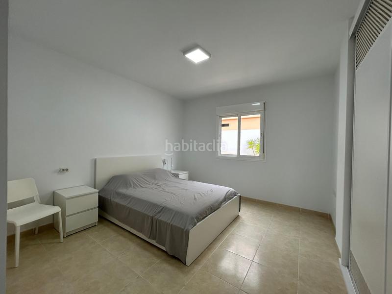 Foto 4412e9f4-6a42-4636-a3fc-43bb40a37464. Apartamento en calle tinguafaya 90 apartamento en Chayofa en Arona