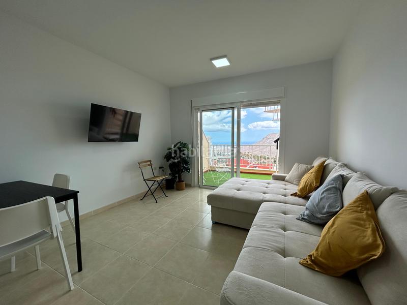Foto 8046fc4e-b77a-47bb-ab1a-c81c1face17a. Apartamento en calle tinguafaya 90 apartamento en Chayofa en Arona