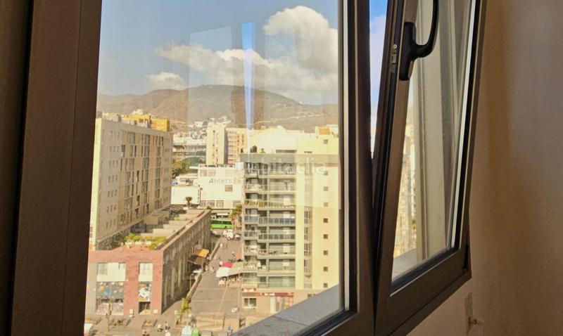 Foto 753c7c2f-1af8-40b0-9e8f-7cbf09362fed. Ático en calle alcalde jose emilio garcia gómez 1c ático en Santa Cruz de Tenerife