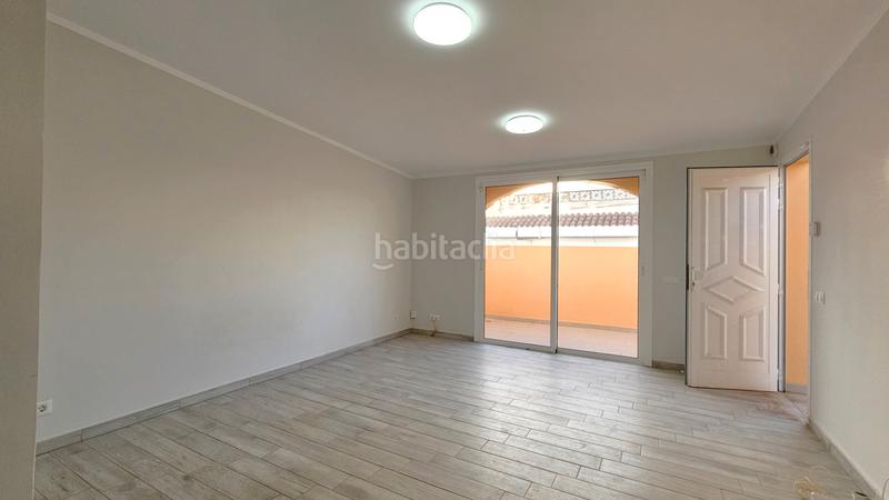 Foto a5265b95-f637-4854-ba77-38c6d63e414e. Casa aparellada a paseo violeta 3° 30 a Palm - Mar Arona