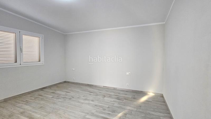 Foto bbdceb96-d159-4d4c-94d1-87217e4136f3. Casa aparellada a paseo violeta 3° 30 a Palm - Mar Arona