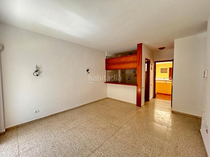 Foto ce6dadbc-9799-4649-ad59-d3a35312fe47. Apartament a avenida juan carlos i 37 a Los Cristianos Arona