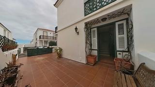 Casa adosada en Arico. Chalet adosado en abades