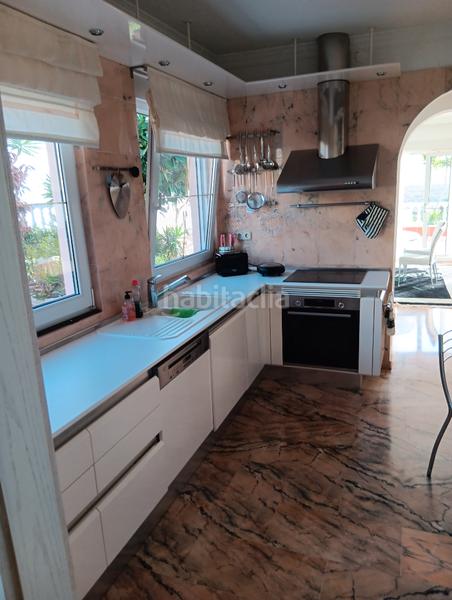 Foto 6a39e736-31a6-4a84-be81-fc58684d2f0a. Chalet en calle aldaba 281 villa con jardin en Chayofa en Arona