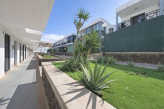 Maison à Calle víctor zurita soler 5. Vivienda pareada (bungalow) en playa las américas