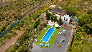 Casale in Alcalá. Casa rustica con parcela y piscina