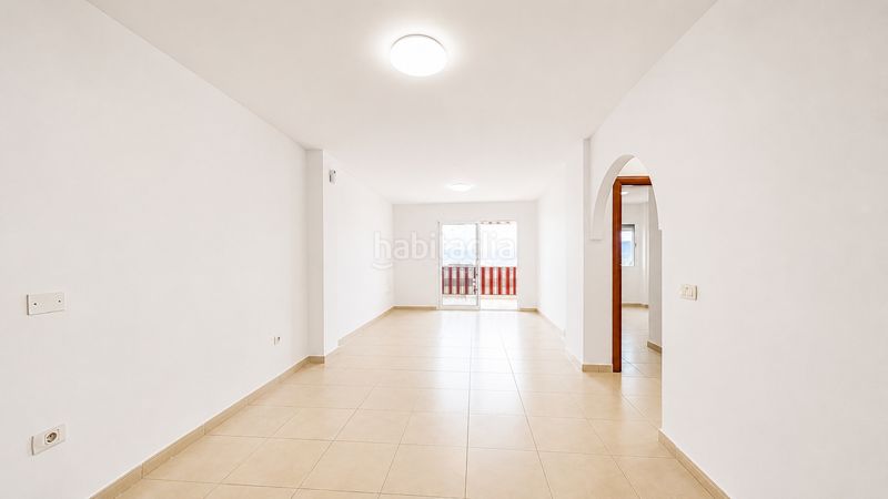 Foto 5986c087-1992-42f8-bfbb-8fc3264d5742. Apartament a calle quito 3 a Buzanada Arona