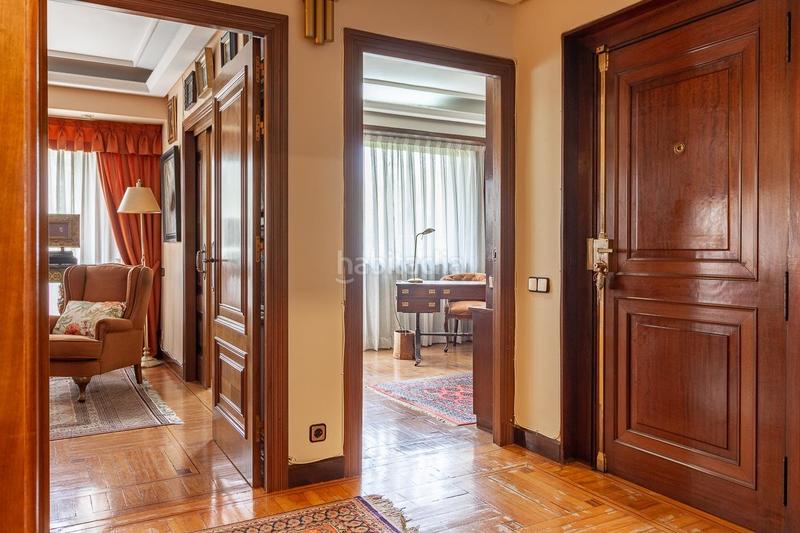 Foto 33c040a9-c0a8-4b2c-a3f1-34056853a254. Flat in conde de toreno 1 in Parque San Francisco - Uría Oviedo