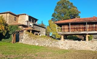 Masia a El polledo 22. Conjunto de casa señorial, capilla y más de 10.000 m2 de terreno