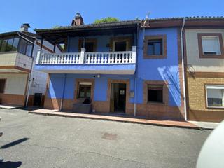 Casa  Barrio plano. Casa adosada en ciaño. langreo