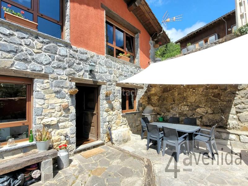 Foto 6595d0ee-d01e-4eb8-bd46-c774fda916f6. Casa amb calefacció a Caso