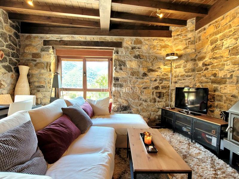 Foto b503f74f-3d15-461d-8b5b-182111393bfc. Casa bellisimo chalet entre montañas en el corazón de la reserva de la biosfera de redes en Caso