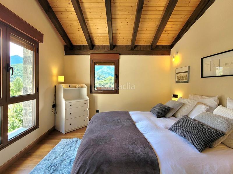 Foto c19e9c17-8be3-4bc2-9fe4-6418720fe1e5. Casa bellisimo chalet entre montañas en el corazón de la reserva de la biosfera de redes en Caso