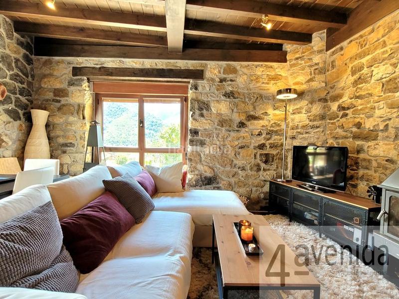 Foto c8031cfd-686b-433b-b102-2ab576683f22. Casa amb calefacció a Caso