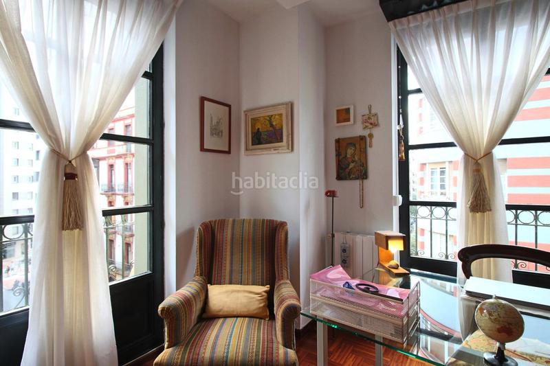 Foto e46d4cd0-5849-41b9-9ed4-d61dee7deb03. Piso en uría 25 en Centro Gijón