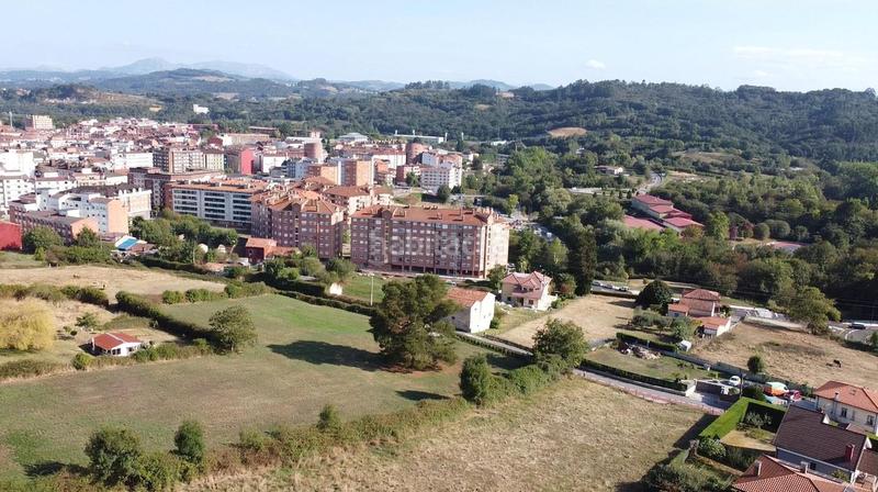 Foto f05d673e-172a-4162-b087-f6c7a3b10c37. Terreny residencial a verdesur 6 a la pola Siero Siero