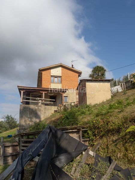 Foto ca7be21f-cccb-4792-81f4-47d225567cd7. Casa a del vegón 49 a Cenero Gijón