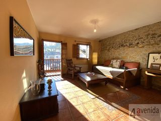 Haus  Las huertas. Casa en nava  4 plantas, dos viviendas independientes, sala de r