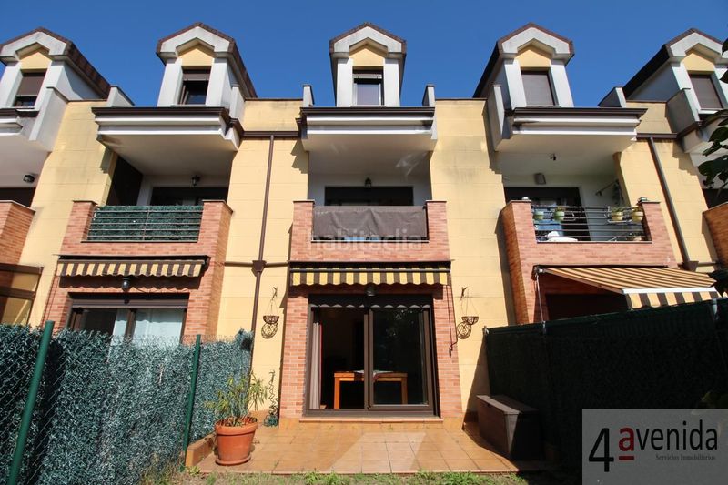 Foto 554a2fc6-c0e1-4914-8eb5-aa170bfac8a2. Casa adosada en Vega Gijón