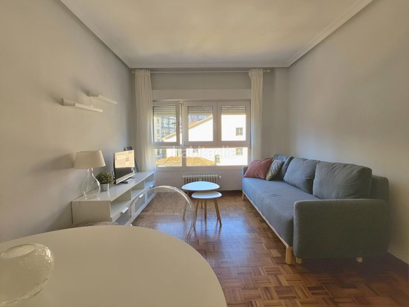 Foto 1ffd39a9-ba54-4ce2-aaf8-a6a81d82baf0. Rent flat in El Postigo Oviedo