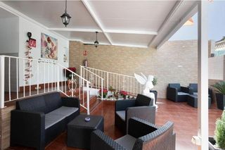 Planta baixa en Avenida de italia 23. Lote de 6 apartamentos en venta en playa del ingles